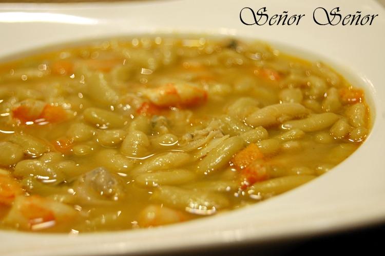 Verdinas con gambones y berberechos