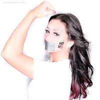 Jwoww posa para la campaña NOH8