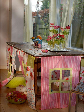 Mi reino bajo la mesa Mi reino bajo la mesa