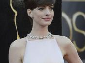 Anne Hathaway pidió disculpas vestido