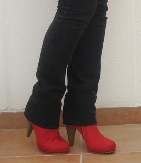 Un look, en negro y rojo :)