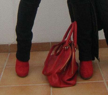 Un look, en negro y rojo :)