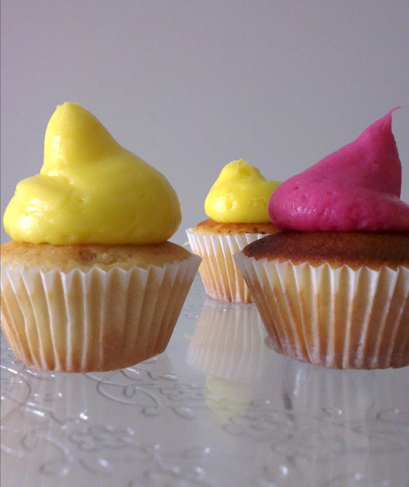 ♥ CUPCAKES DE HELADO DE FRESA Y PLÁTANO!! Nº 15 DEL RETO!!