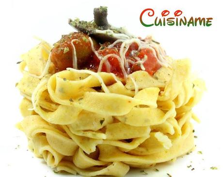 tallarines, tallarines caseros, receta gourmet, receta de pasta, salsa de tomate, orégano, perejil, masa de pasta, setas, recetas de cocina, blog de cocina, gastronomía, curiosidades, chistes, humor