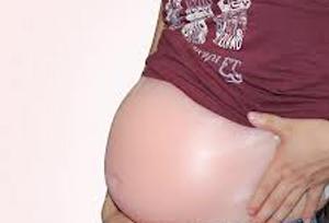 Los vientres de silicona para fingir un embarazo hacen furor en China