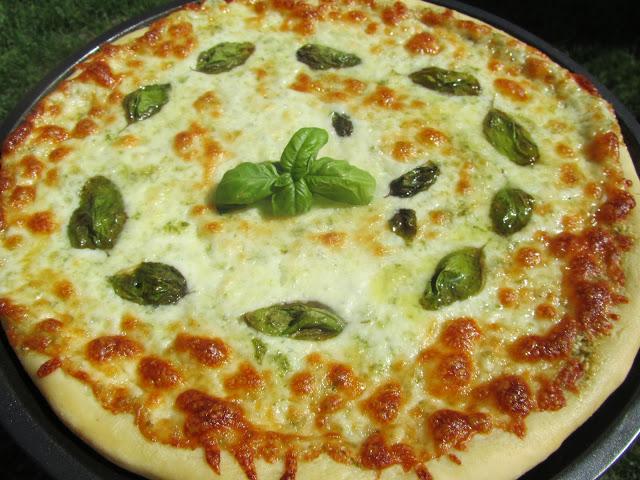 Pizza al pesto