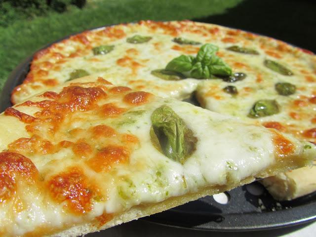 Pizza al pesto