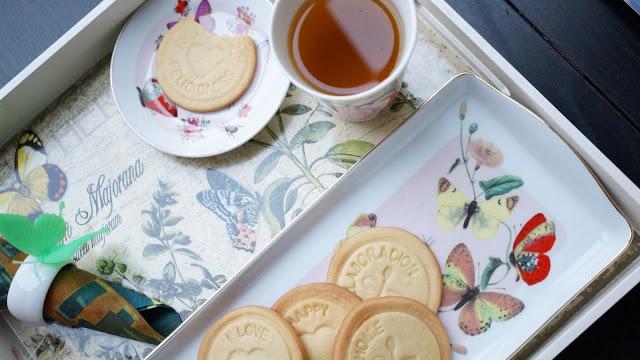 Galletas de limón selladas con mensaje (o consejos para conseguir galletas perfectas para decorar)