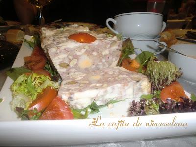 Fiambre de pollo con frutos secos