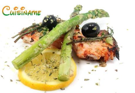salmón, salmón a la plancha, salmón con limón, cilantro, espárragos, recetas de cocina, blog de cocina, gastronomía, curiosidades, chistes, humor
