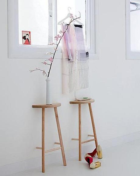 CON LA MITAD DE UN MUEBLE