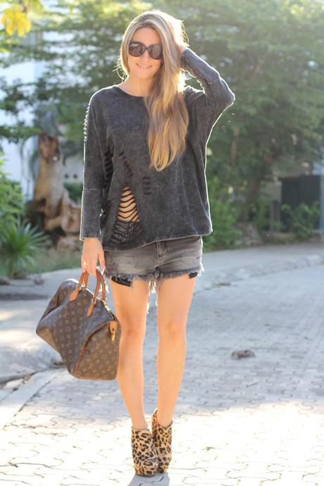 Studded tee and shorts Mónica Sors (7) UNEXPECTED