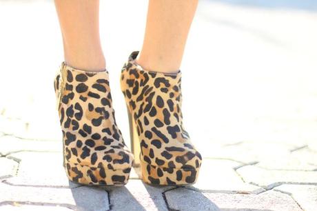 Studded tee and shorts Mónica Sors (19) UNEXPECTED