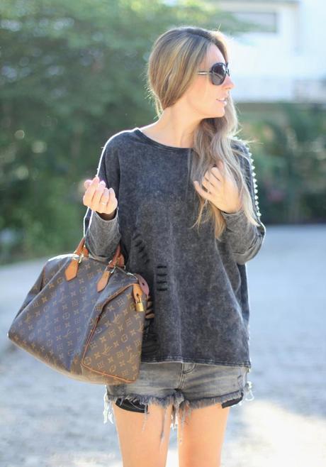 Studded tee and shorts Mónica Sors (17) UNEXPECTED