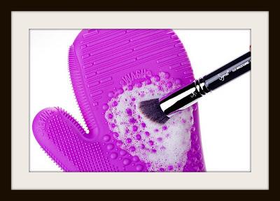 Review Manopla Sigma Spa Brush Cleaning