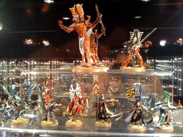 Eldar y Tau,a donde se fueron?