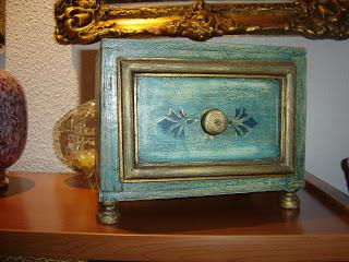 Pintar y decorar cajas antiguas