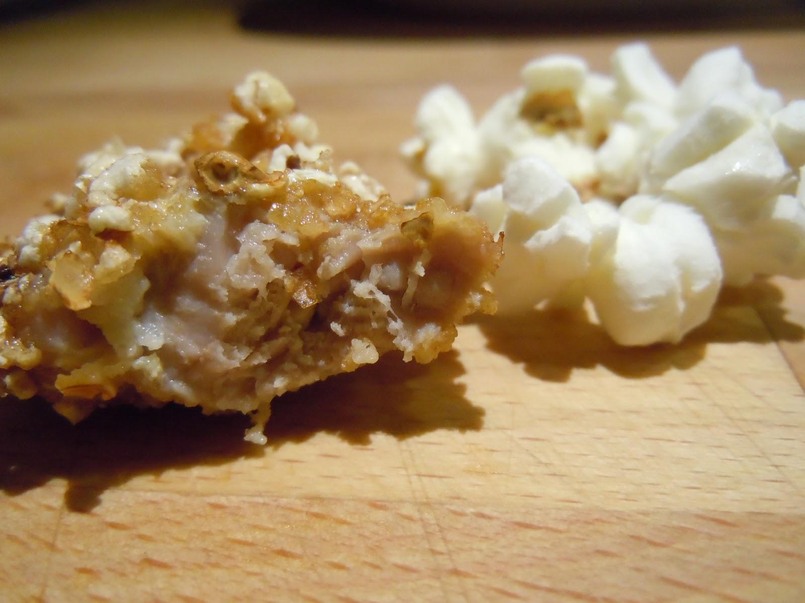 Solomillo de cerdo empanado con migas de palomitas