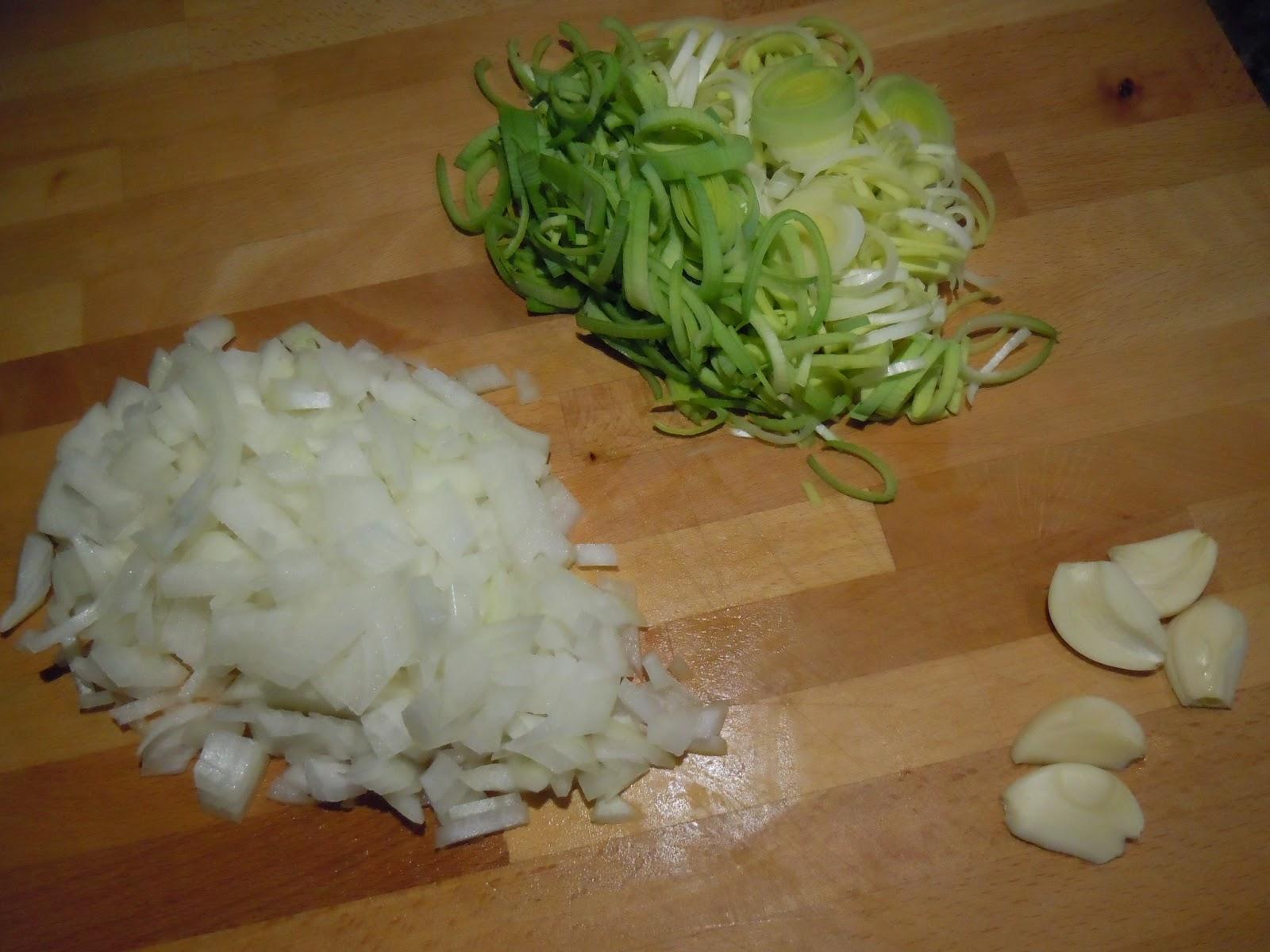 Ternera guisada con guisantes y mostaza en grano