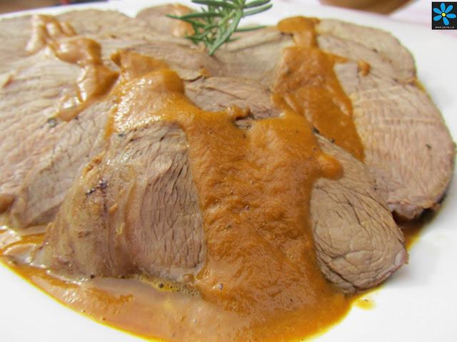 Ternera asada en salsa de verduras