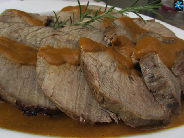 Ternera asada en salsa de verduras
