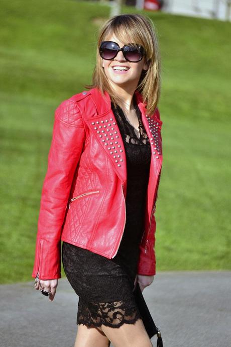 Outfit Low Cost: Lace & Red Outfit Low Cost: Lace & Red
