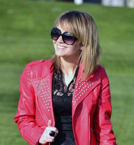 Outfit Low Cost: Lace & Red Outfit Low Cost: Lace & Red