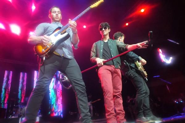 ¡Jonas Brothers causan furor en el Movistar Arena! en Chile