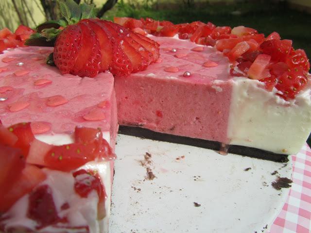 Tarta de fresas y nata