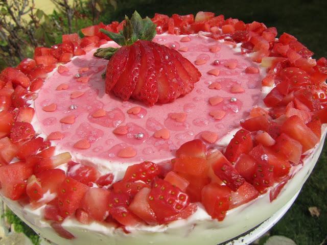 Tarta de fresas y nata