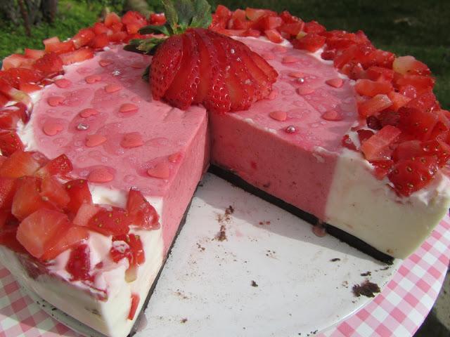 Tarta de fresas y nata