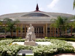 Finaliza paro maestros UASD; reajuste 15% abril.