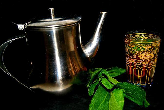 Te verde a la menta (bebida tradicional marroqui)