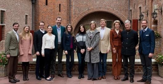Las princesas europeas, mal vestidas, se reunen en Holanda