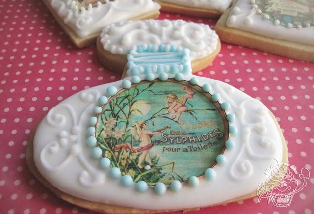 GALLETAS DECORADAS CON PAPEL FONDANT-PERFUMES