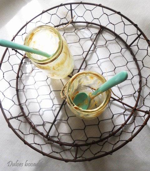 YOGUR CON ESPECIAS, GALLETAS DE SPECULOOS Y PIÑONES CARAMELIZADOS