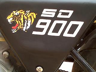 Aerografía en Moto Ducati SD 900