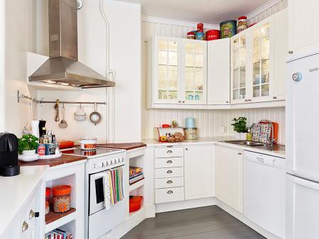 vintage sofá chaiselong redondo sillas tulip blanco sillas mesas retro revestimiento madera paredes reciclaje decoración pizarra con nombres arte decoración piso retro decoración panelado de madera blanca decoración objetos retro muebles nórdicos mueble bar retro diseño danés 50 60 flores decoración tulipantes Decorar con objetos de segunda mano decoración vintage decoración retro decoración nórdica decoración letras madera decoración en blanco decoración de los 70 decoración cajas tarros botes cuadro sueco de los ojos cocina blanca retro casita del pueblo decoración casita de la playa decoración botes metal retro botes antiguos de metal blog interiores blog decoración nórdica blog decoración artículos hogar nórdicos 