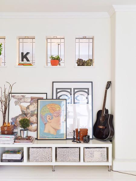 vintage sofá chaiselong redondo sillas tulip blanco sillas mesas retro revestimiento madera paredes reciclaje decoración pizarra con nombres arte decoración piso retro decoración panelado de madera blanca decoración objetos retro muebles nórdicos mueble bar retro diseño danés 50 60 flores decoración tulipantes Decorar con objetos de segunda mano decoración vintage decoración retro decoración nórdica decoración letras madera decoración en blanco decoración de los 70 decoración cajas tarros botes cuadro sueco de los ojos cocina blanca retro casita del pueblo decoración casita de la playa decoración botes metal retro botes antiguos de metal blog interiores blog decoración nórdica blog decoración artículos hogar nórdicos 