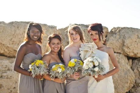 REAL WEDDING: UNA MODERNA BODA EN GRIS Y AMARILLO