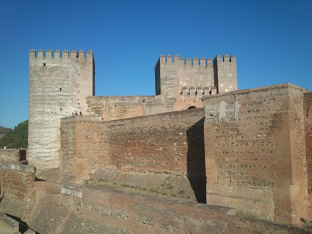 Paseando por Granada 2/3. Subida y recorrido por la Alhambra.