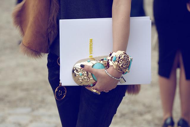 Accesorios + complementos de moda que realzan tu ESTILO