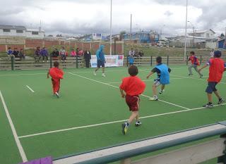 DECENAS DE NIÑOS DEL BARRIO NUEVA ESPERANZA PARTICIPARON EN CUADRANGULAR DE FUTBOLITO