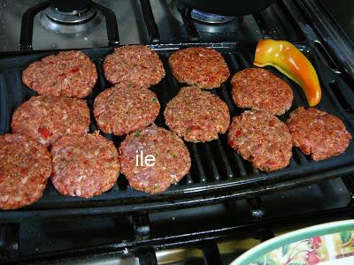 Mini hamburguesas especiales