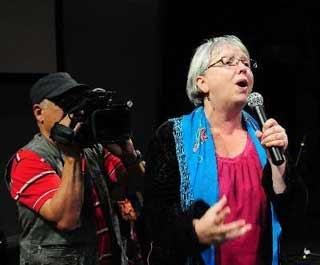 Alcaldesa de Richmond defiende inocencia de antiterrorista cubano