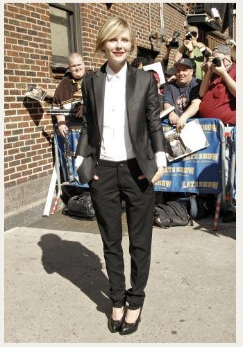 Tengo una entrevista de trabajo, ¿qué me pongo? / I have a job interview What should I wear? Tengo una entrevista de trabajo, ¿qué me pongo? / I have a job interview What should I wear?