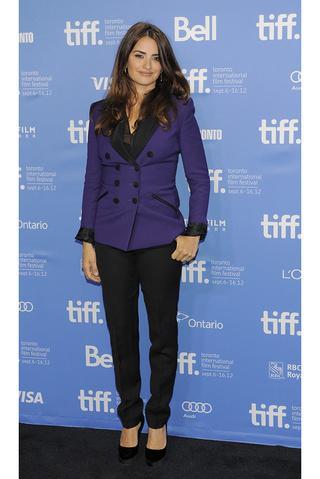 Tengo una entrevista de trabajo, ¿qué me pongo? / I have a job interview What should I wear? Tengo una entrevista de trabajo, ¿qué me pongo? / I have a job interview What should I wear?