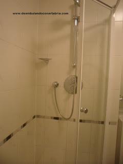 221.- Hotel St. George´s Inn Victoria - Londres