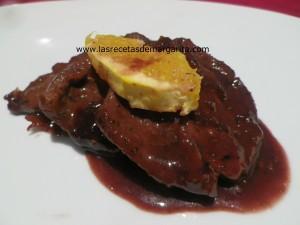 Filetes de cordero con salsa de naranja