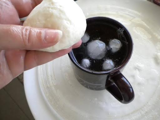 Bolitas de queso para ensaladas